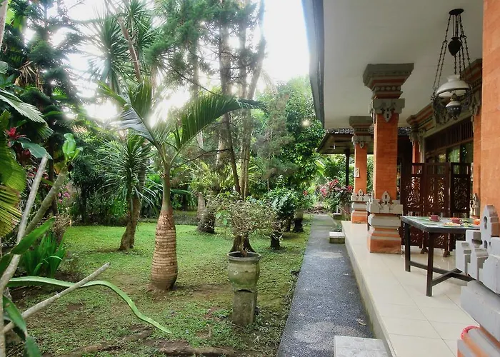Guest house Rahayu House